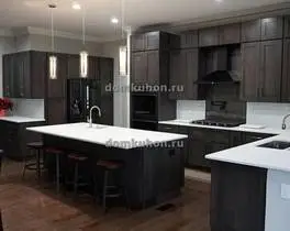 угловая кухня с островом Аделина